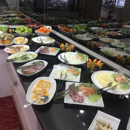 卡亚拉尔大酒店 3*