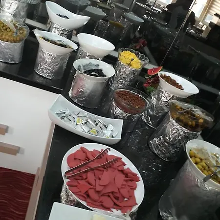 卡亚拉尔大酒店 酒店
